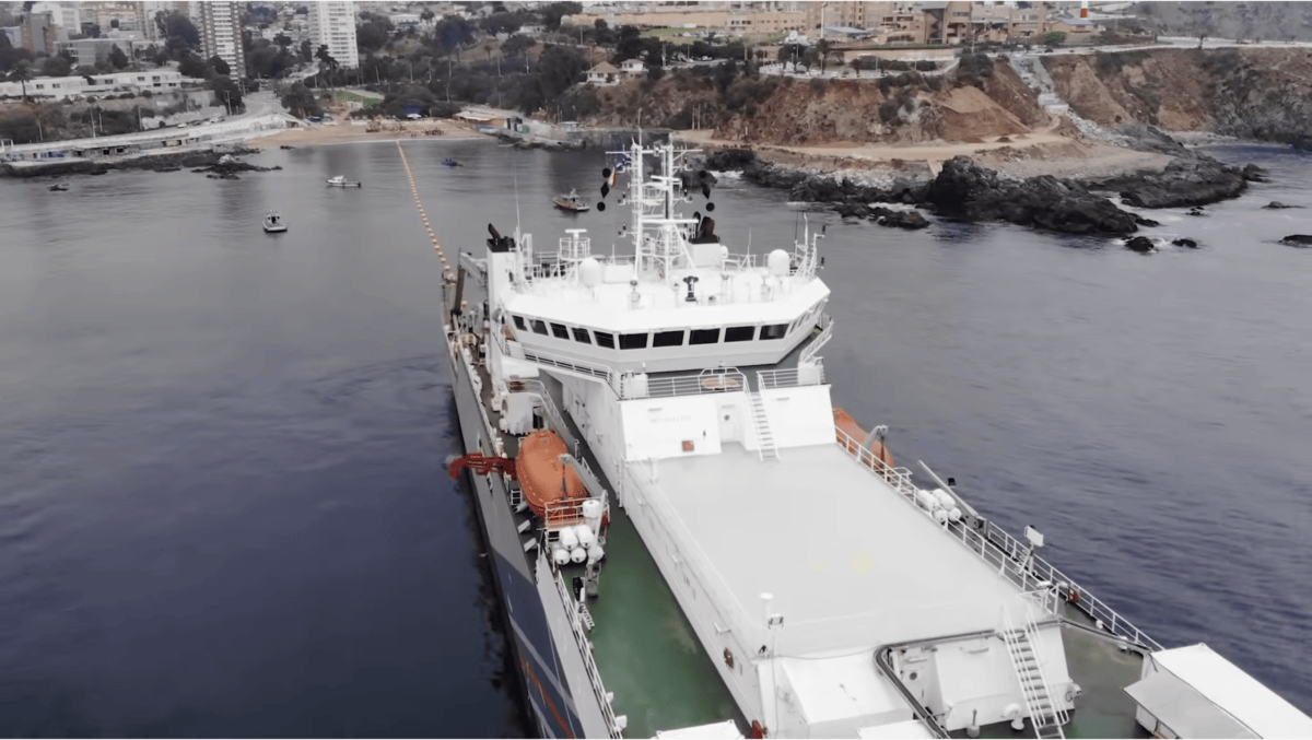 Ya ha llegado a Sopelana el gran cable submarino de Google